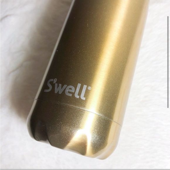 Gold Swell Stainless Steel Insulated Water Bottle - Picture 3 of 7